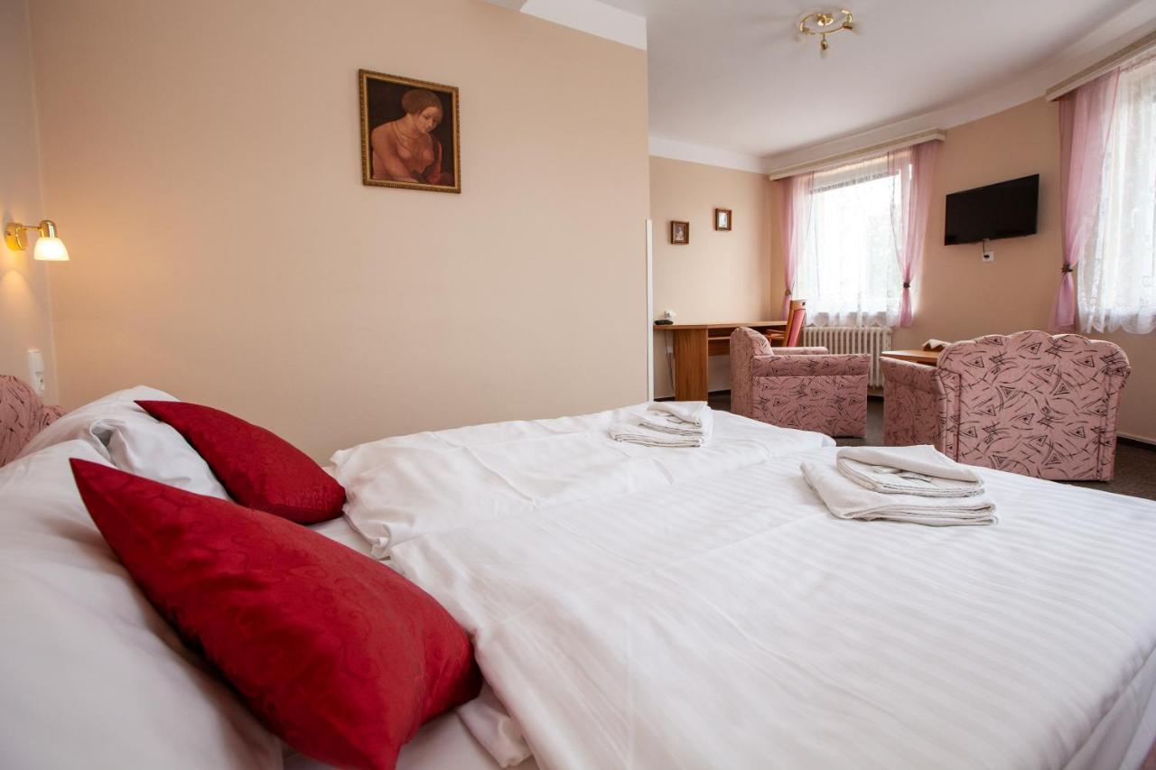 Hotel Stella Plzen Luaran gambar