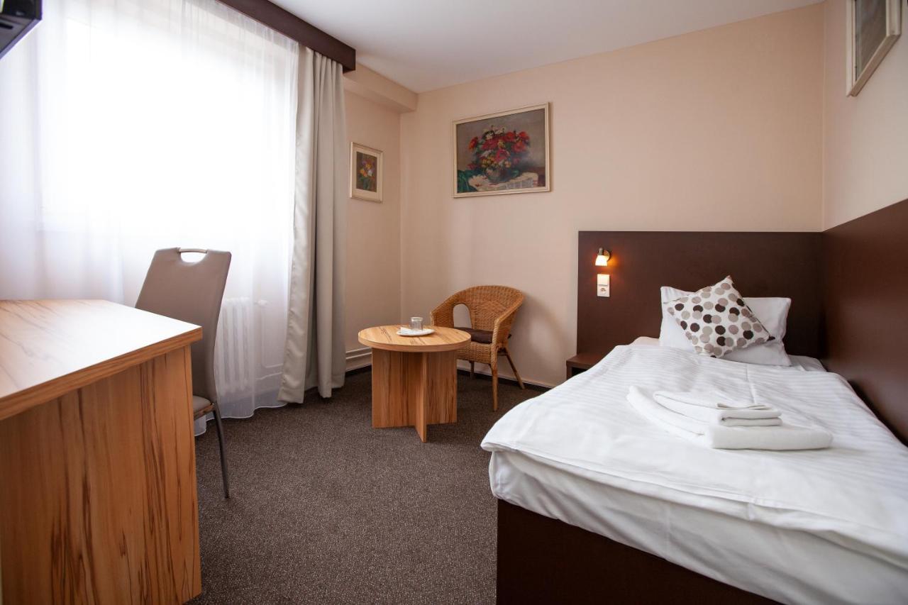 Hotel Stella Plzen Luaran gambar