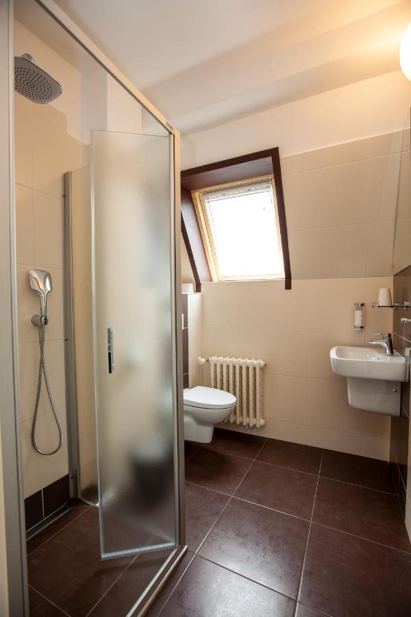 Hotel Stella Plzen Luaran gambar