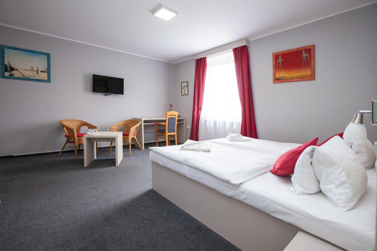 Hotel Stella Plzen Luaran gambar